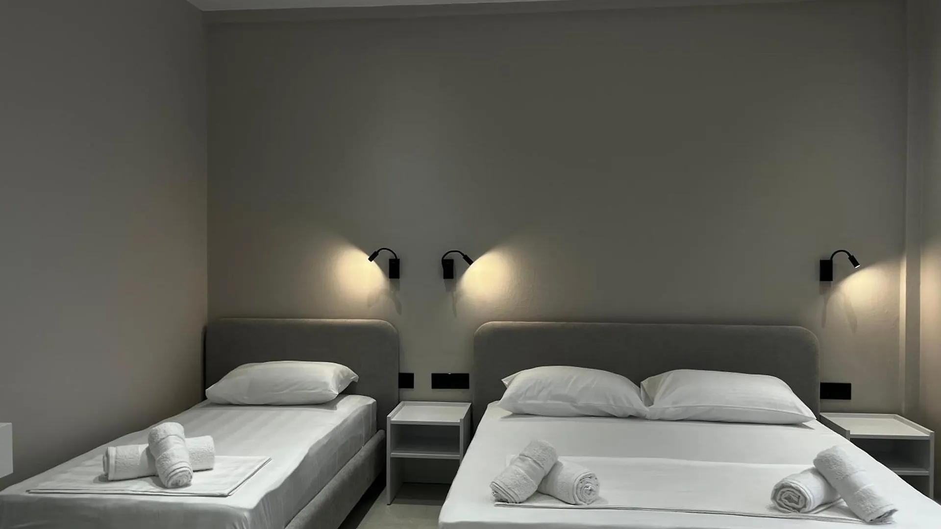 Lian'S Rooms Vlorë 3*,  Albania