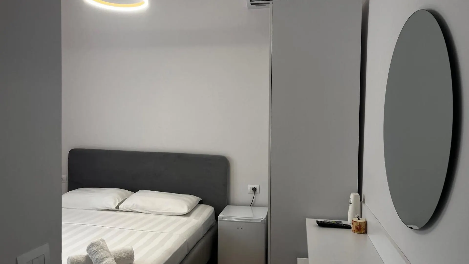 Lian'S Rooms Vlorë 3*,